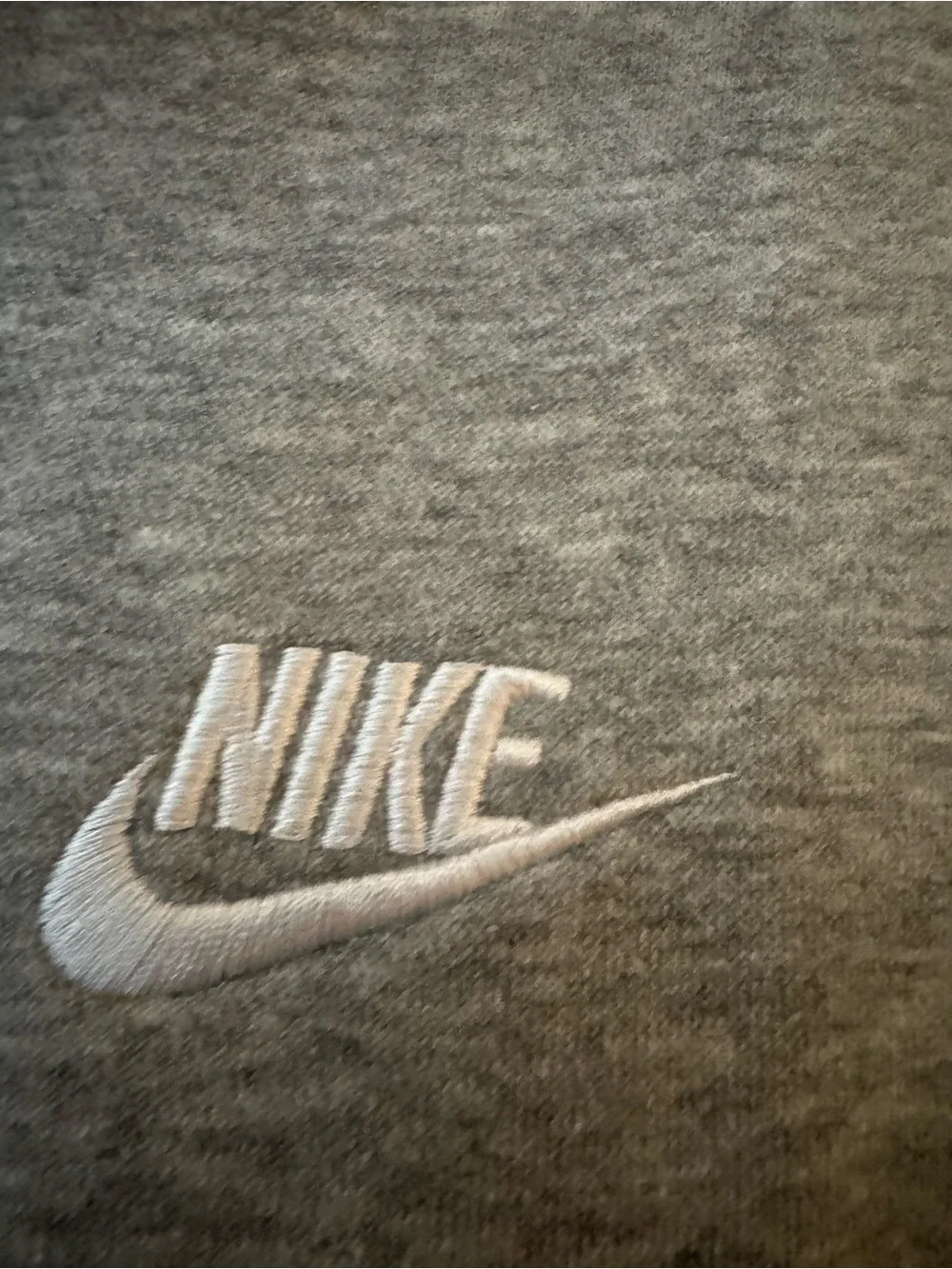 Nike Men’s Light Gray Quarter-Zip Sweatshirt